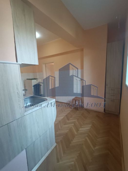Дава се под наем Тристаен апартамент в Шумен, Център - 90 кв.м за 408 € - Снимка #10