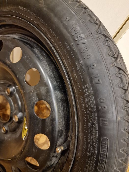 Резервна гума ( патерица ) BMW