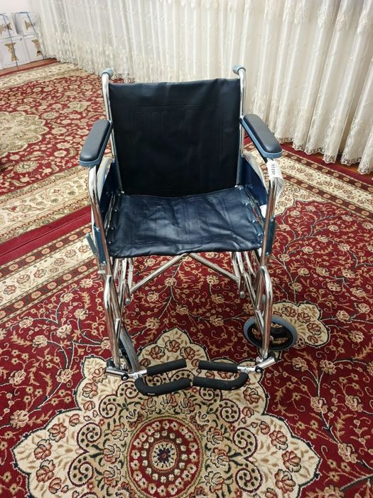 Ногуронлар коляскаси сотилади