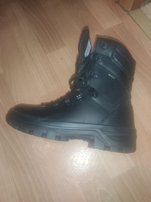 Ботинки зимние с высокими берцами
