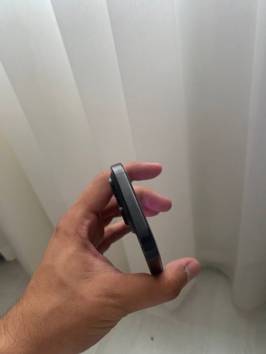 Iphone 16 pro black