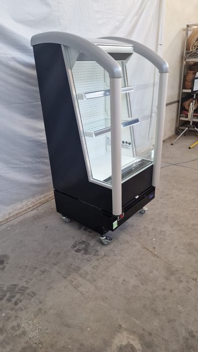 Крайстенна хладилна витрина Carrier