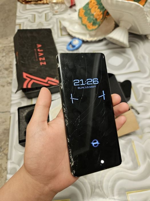 продаётся xiaomi 13 ultra