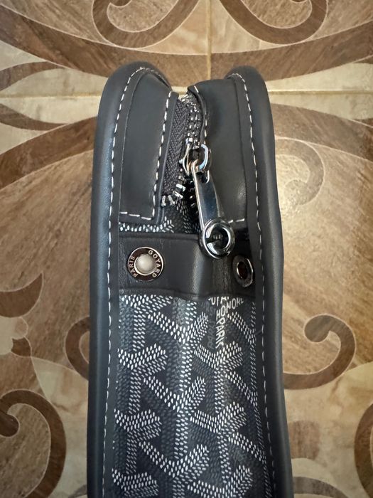 Несесер на Goyard