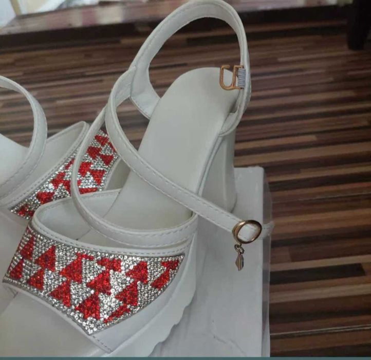 Sandale casual talpă înaltă cu pietricele