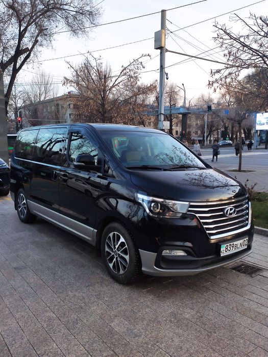 Микроавтобус минивэн в аренду пассажирские перевозки Чарынский каньон