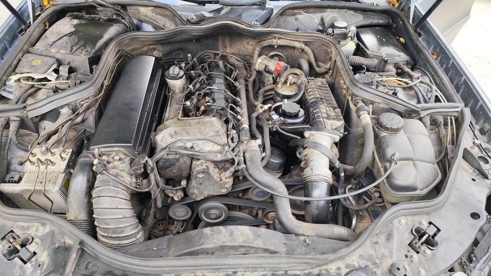 На части Мерцедес Е класа W211  ,2,2 CDI 150кс ОМ646