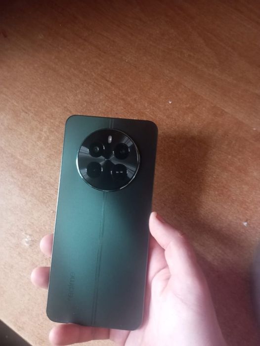 Продаётся Realme 12 5G 

8 ГБ/256 ГБ

зеленый