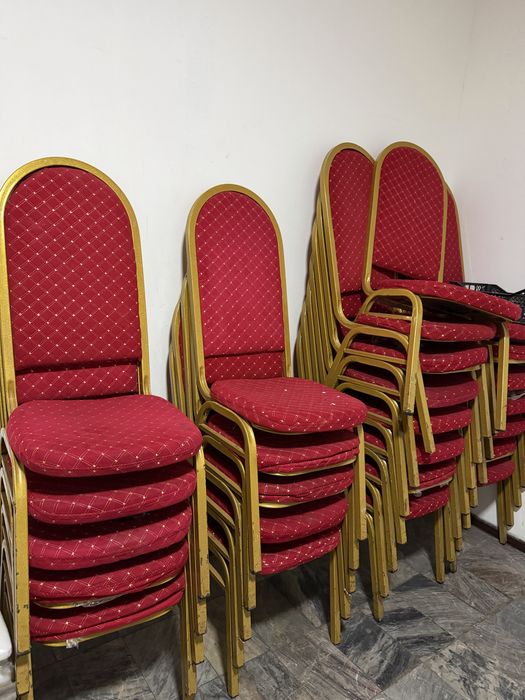 продам стулья 200 штук