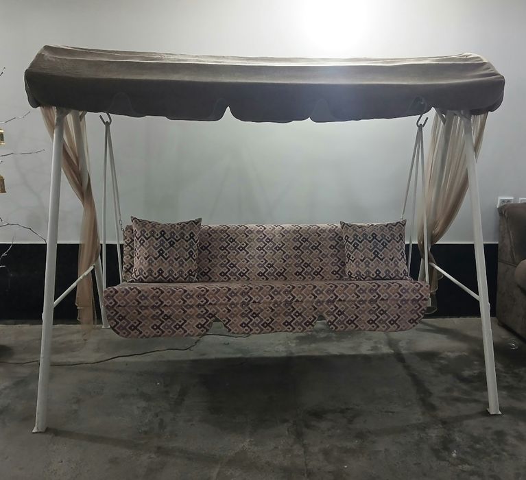 Kacheliya dachaga hovliga zo'r baqvati 4-5 kishini bemalol ko'taradi