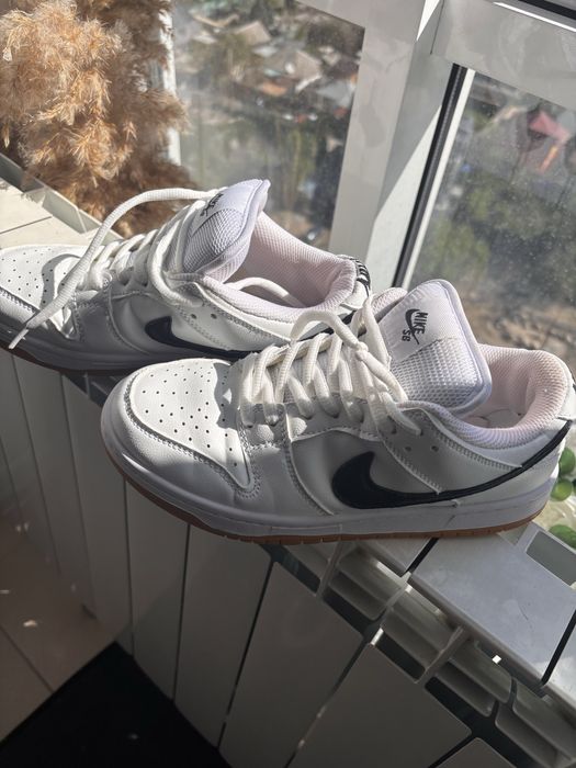 Продам кроссовки Nike