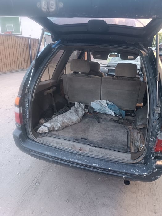 Nissan Prairie Joy разбор