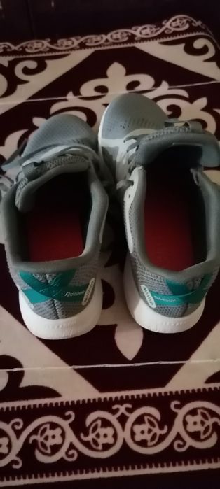 Кроссовки женские  Reebok