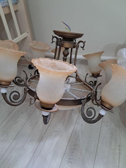 Люстра б/у состояние жақсы