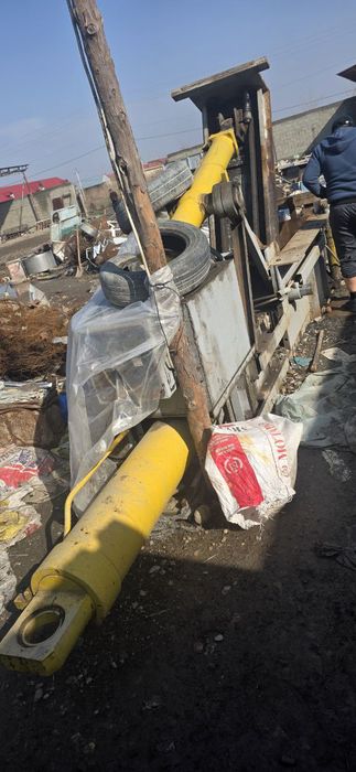 Tunika press aparat sotiladi