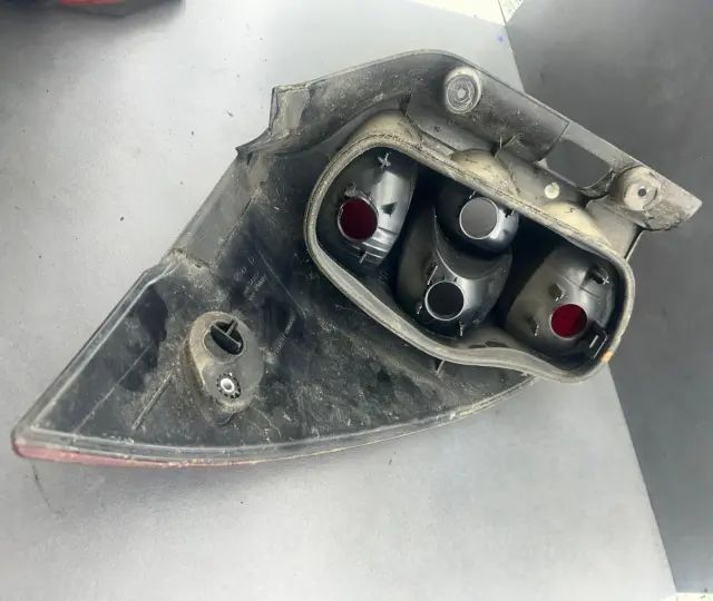 Lampa / Tripla stop dreapta pe aripa 8200002472 8200002472 Renault