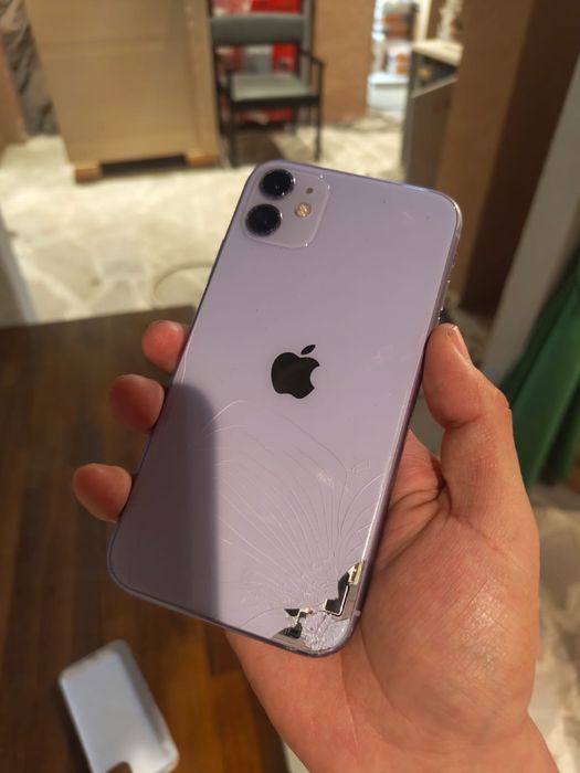 Iphone 11 в хорошем состоянии