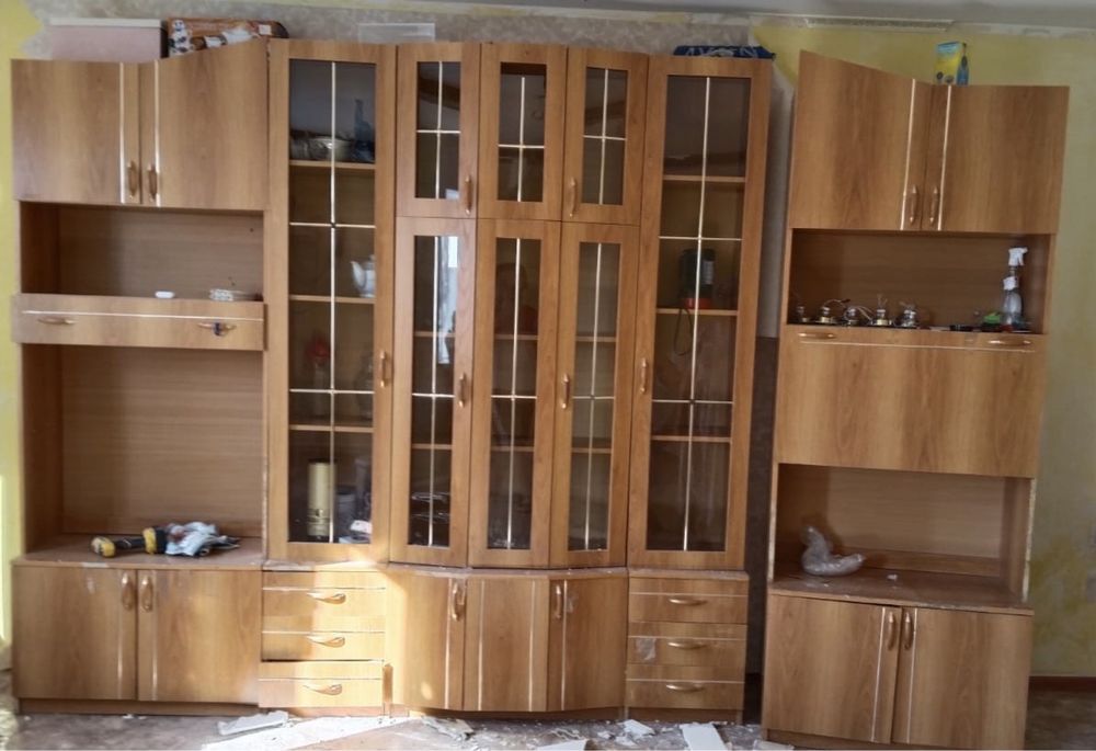 Продам шкаф гостиный стенка
