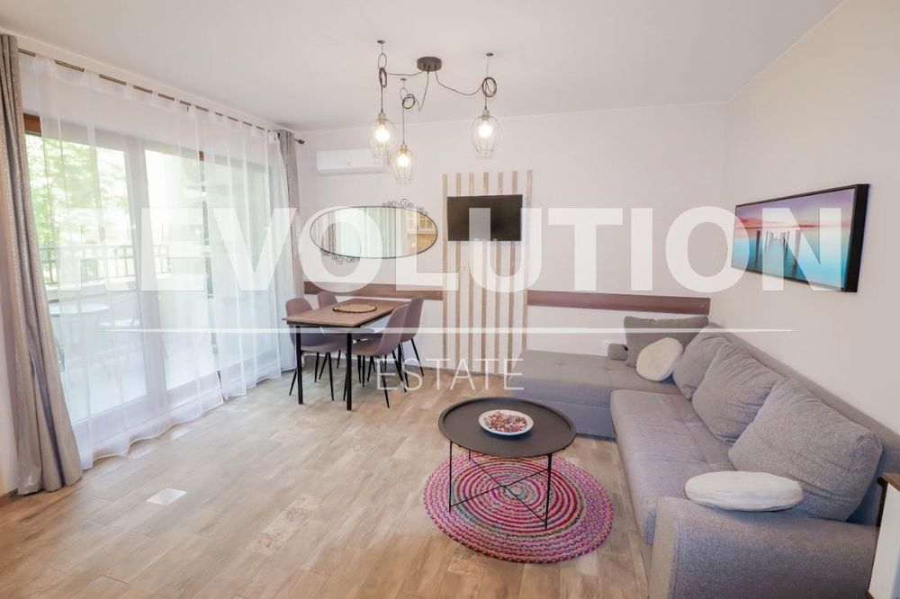 Дава се под наем Тристаен апартамент в Варна, Център - 100 кв.м за 1000 € - Снимка #4