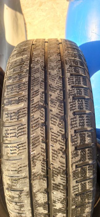 Пара шин 215/60/17