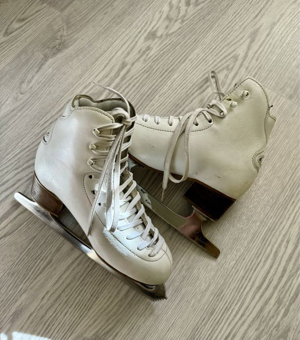 Коньки фигурные Risport Lux  22.5