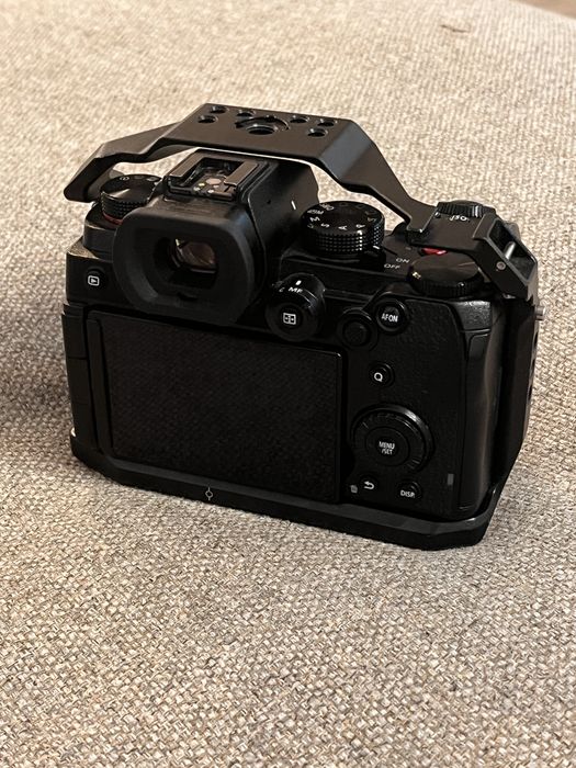 Panasonic S5 cu cage inclus