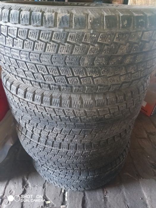 Продам шины  265.65 R17 всесезонка
