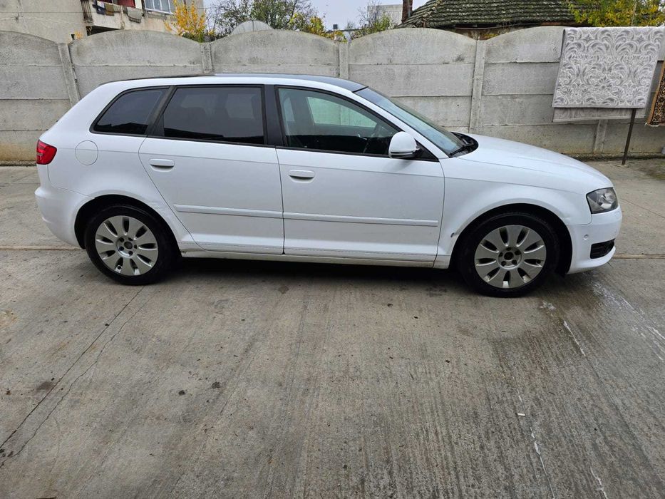 Vând Audi A3 2010