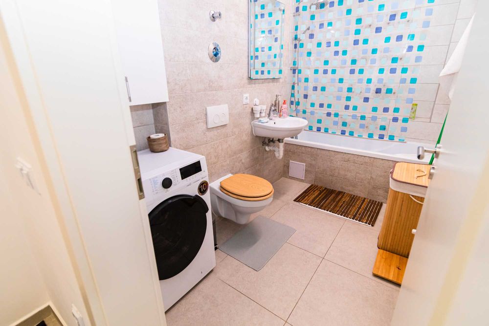 Apartament Modern 2 Camere + Parcare & Boxă – Zona Coresi, Tractorul