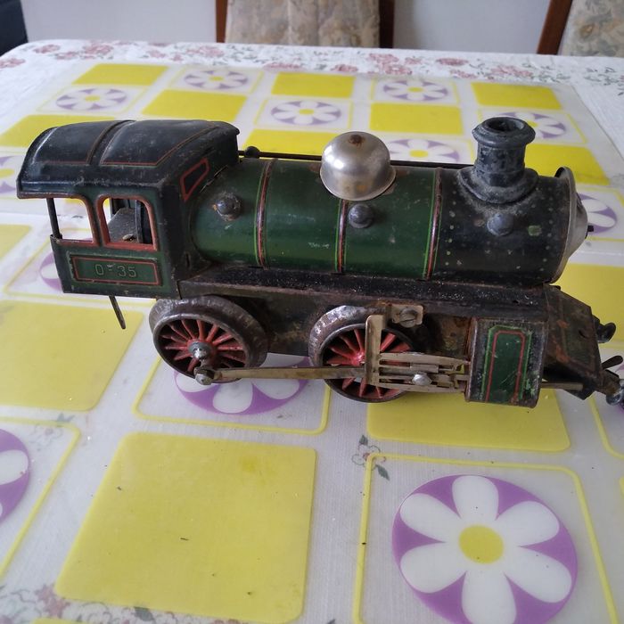 Marklin 0-35 локомотив