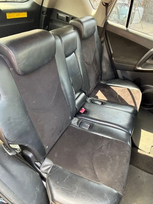 Toyota Rav4  2.2 150hp  2010г САМО НА ЧАСТИ