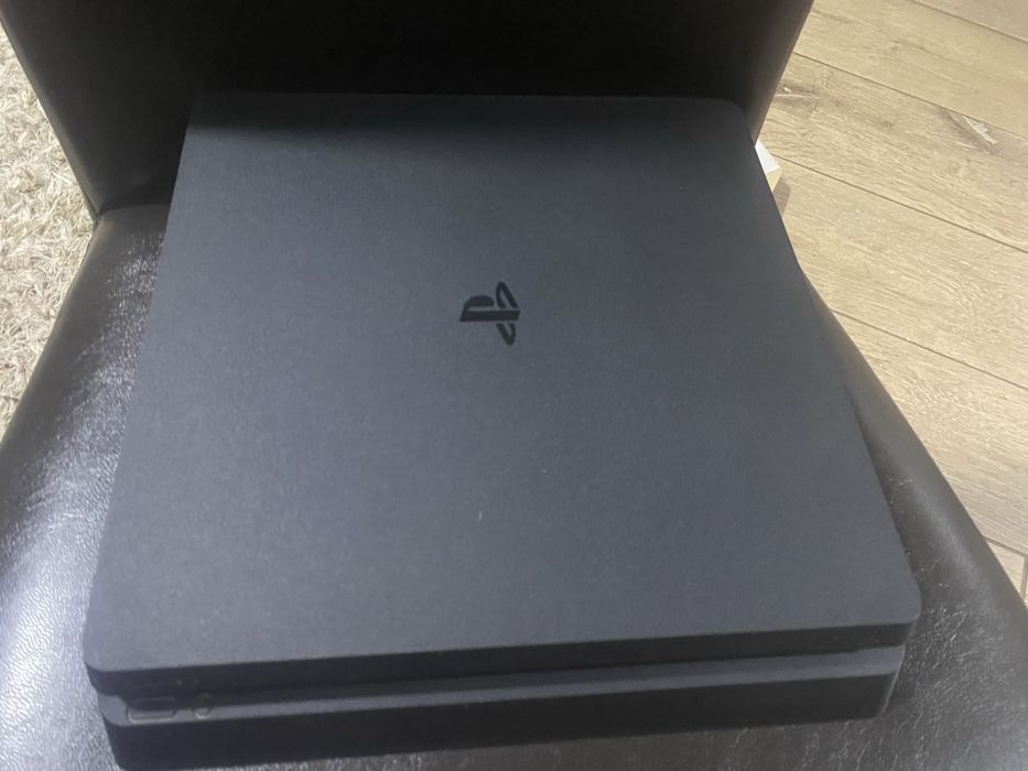 Vand Ps4 slim 500 GB