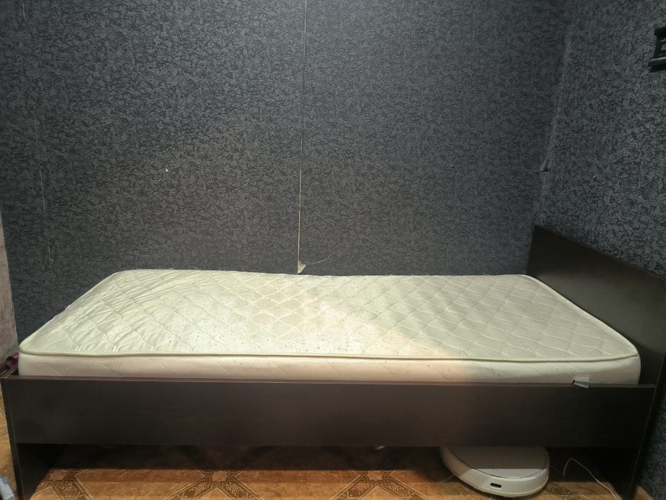 Продам кровать односпалка