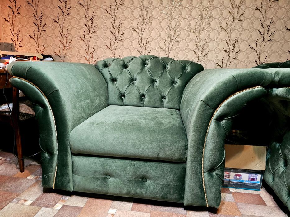 Продам диван и кресло 130 000