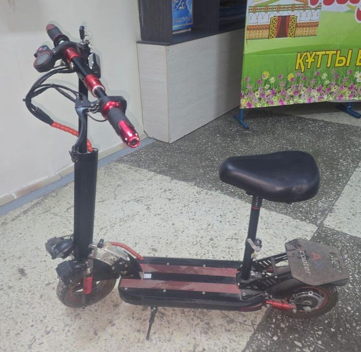 Продам электросамокат