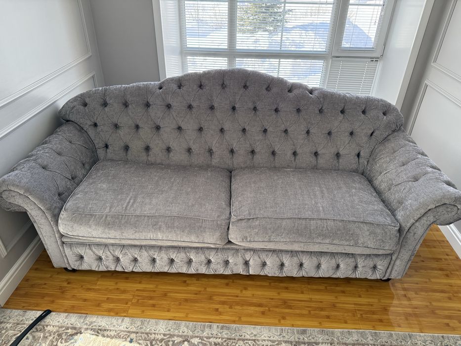 Продам диван! Цвет серый велюр!