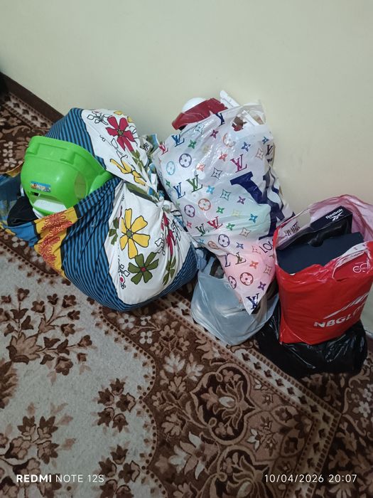 Ayollar bolalar erkaklar kiyimi