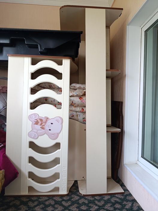 Манеж короват. 4 5 ёшгача ётса бу́лади.