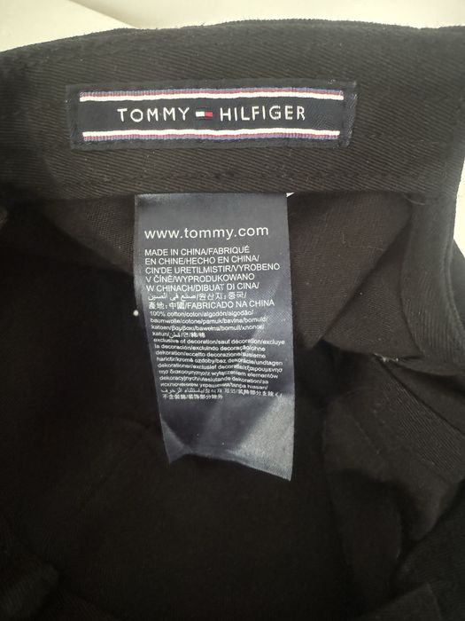 Шапка с козирка Tommy Hilfiger