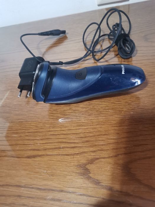 Aparat ras Philips PT 715 Olanda