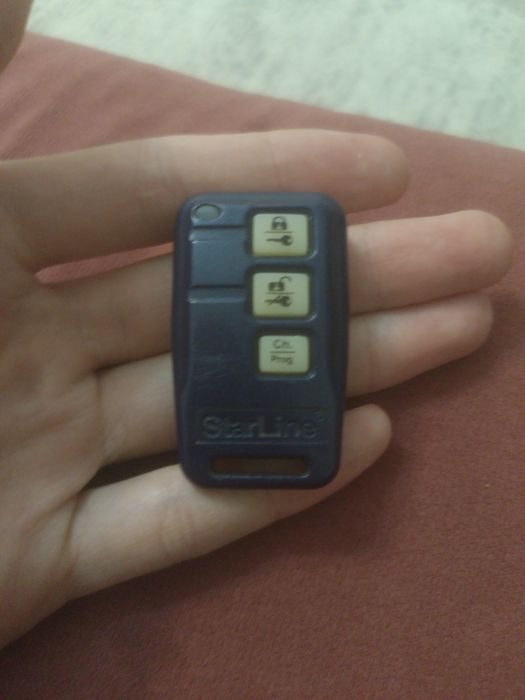 Авто брелок starline
