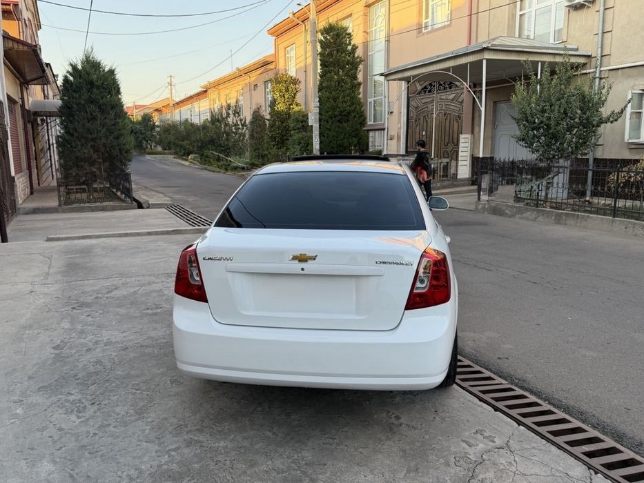 2009 1.8 avtamat 1.6  karobka ideal