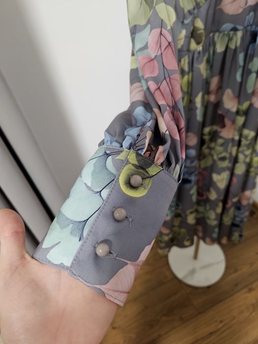 Rochie midi eleganta cu print floral Poema