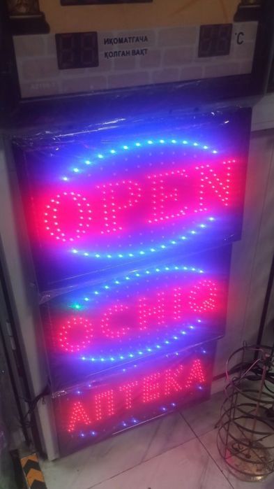 Tablichka tablo led ekran Neon