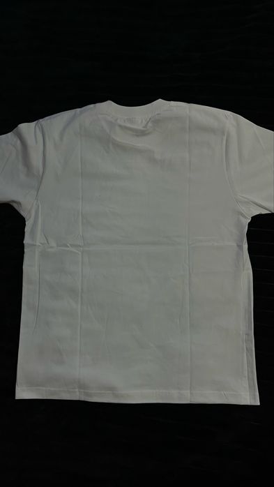 Supreme box tee size M