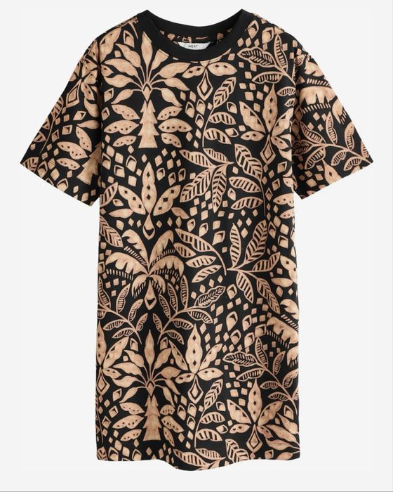 Next рокля в черно