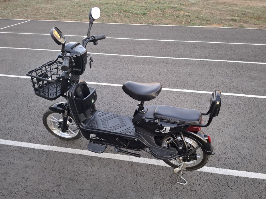 Электроскутер Aet E-Bike