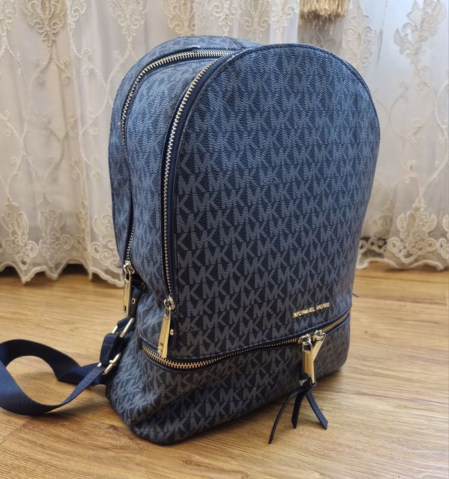 Рюкзак женский. .