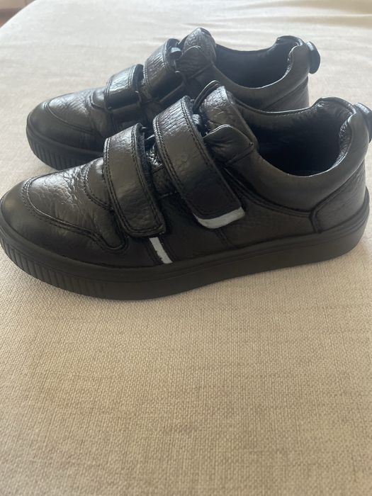 Продаю туфли для мальчика
