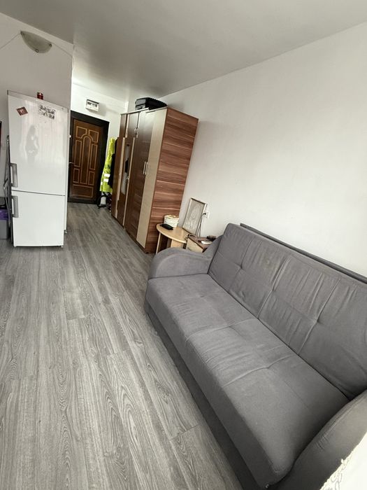 Vand garsoniera etaj 3 zona Milcov Bacau